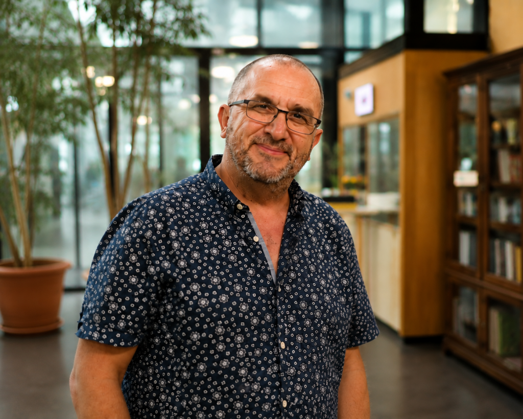 auf dem Bild ist der Geschäftsführer - Rolf irtenkauf - zu sehen